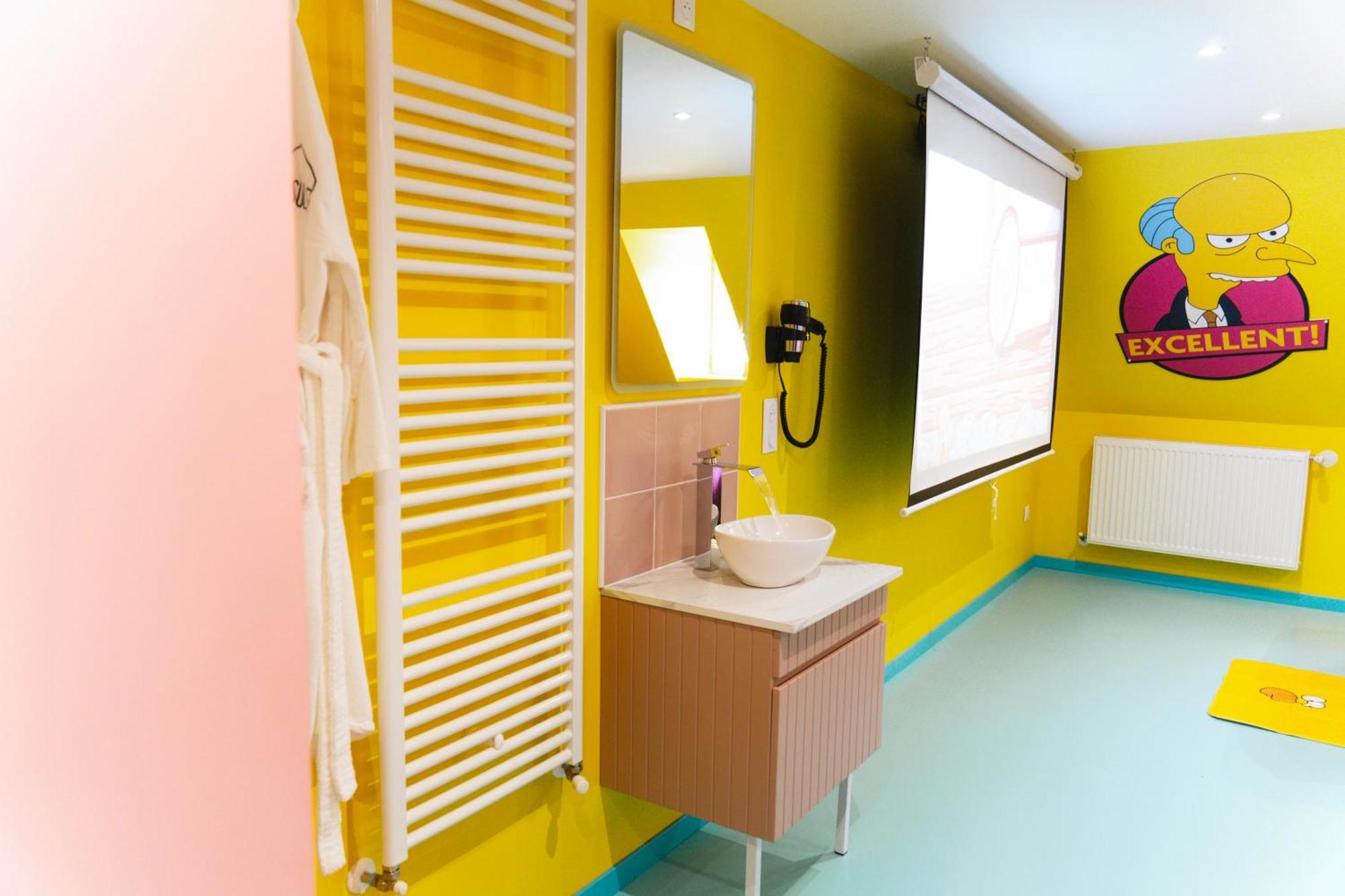 Capsule Springfield - Balneo -Sauna - Billard ดูเอ ภายนอก รูปภาพ